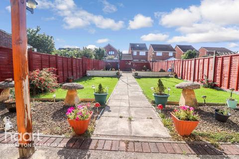 3 bedroom semi-detached house for sale - Yiewsley Crescent, Swindon