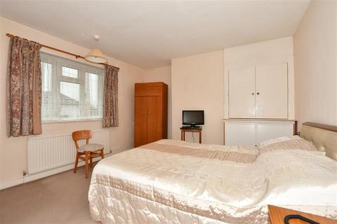 34 Hall Road, Chadwell Heath, Romford, RM6 4LJ
