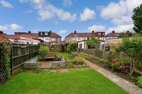 34 Hall Road, Chadwell Heath, Romford, RM6 4LJ