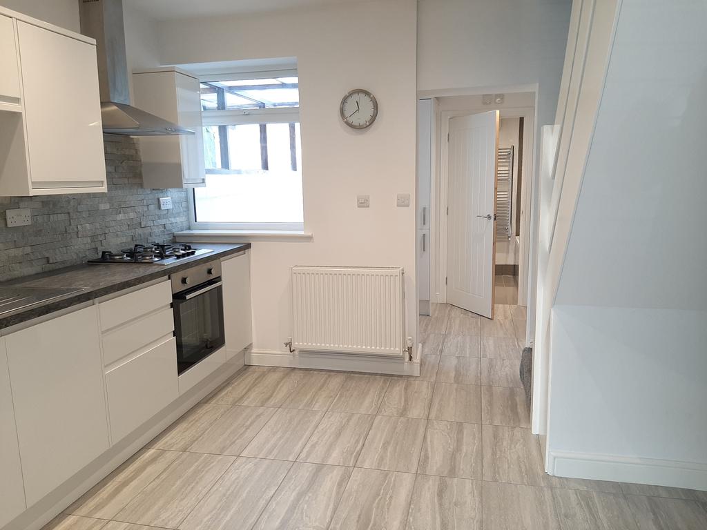 Vernon Street, Wrexham LL11 2 bed terraced house £625 pcm (£144 pw)