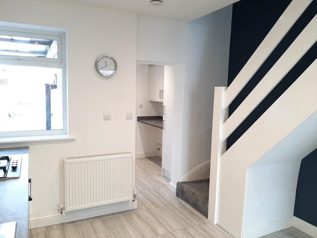 Vernon Street, Wrexham LL11 2 bed terraced house £625 pcm (£144 pw)
