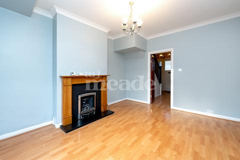 108 Whitehall Gardens, London, E4 6EJ