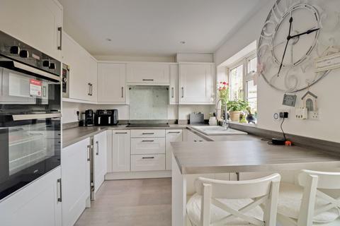 86 Bishopsteignton, Shoeburyness, Southend-on-sea, SS3 8AS