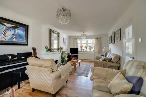 86 Bishopsteignton, Shoeburyness, Southend-on-sea, SS3 8AS