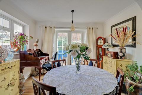 86 Bishopsteignton, Shoeburyness, Southend-on-sea, SS3 8AS