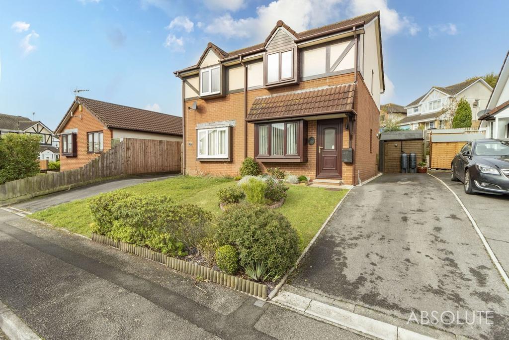 Mulberry Close, Paignton, Devon, TQ3 2 bed semidetached house £230,000