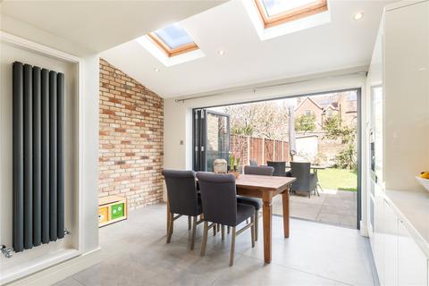 72 Alexandra Road, Richmond, TW9 2BS