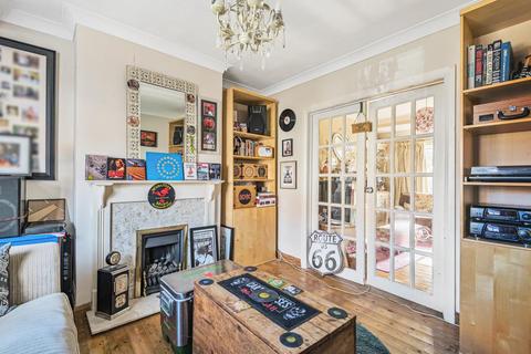 17 Rydens Way, Woking, GU22 9DD