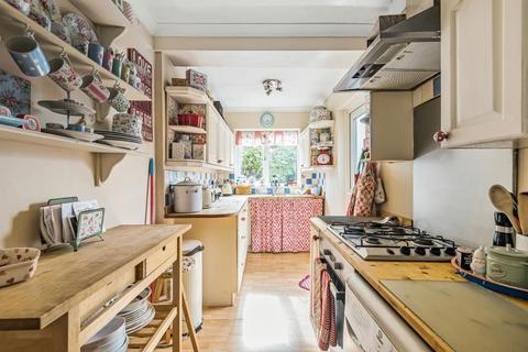17 Rydens Way, Woking, GU22 9DD