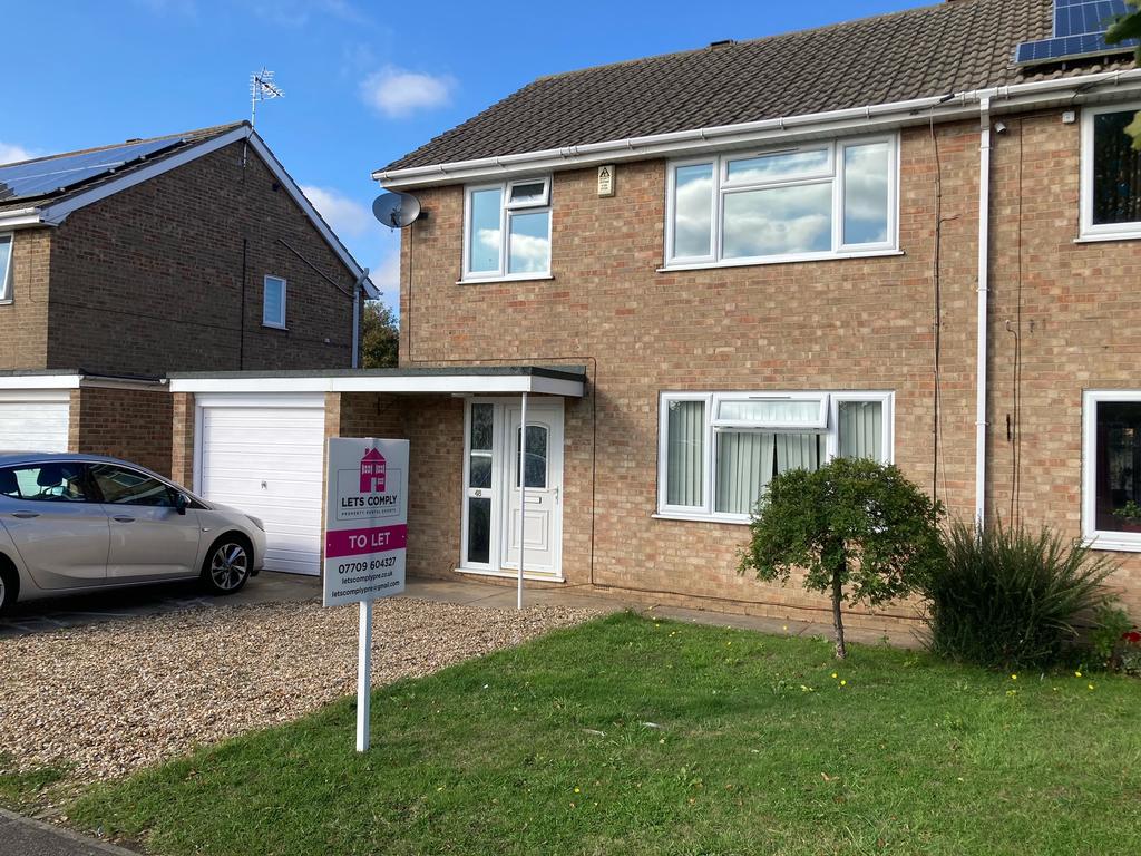Margaret Drive, Boston PE21 3 bed semidetached house £875 pcm (£202 pw)