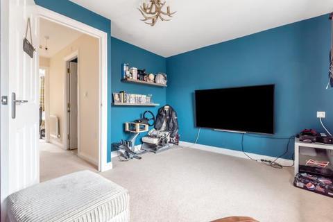 56 Padstow Road, Swindon, SN2 2EG