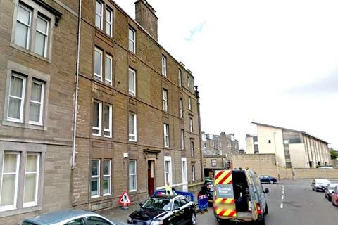 2 bedroom flat to rent, Gowrie Street, West End, Dundee, DD2