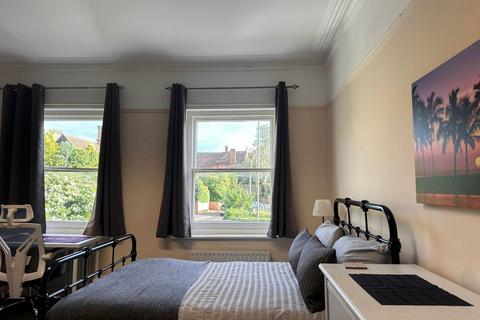 1 bedroom flat to rent, Epsom Road, Guildford GU1