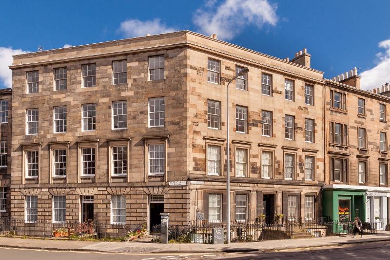 Saxe Coburg Street, Stockbridge, Edinburgh, EH3 2 bed flat £1,450 pcm