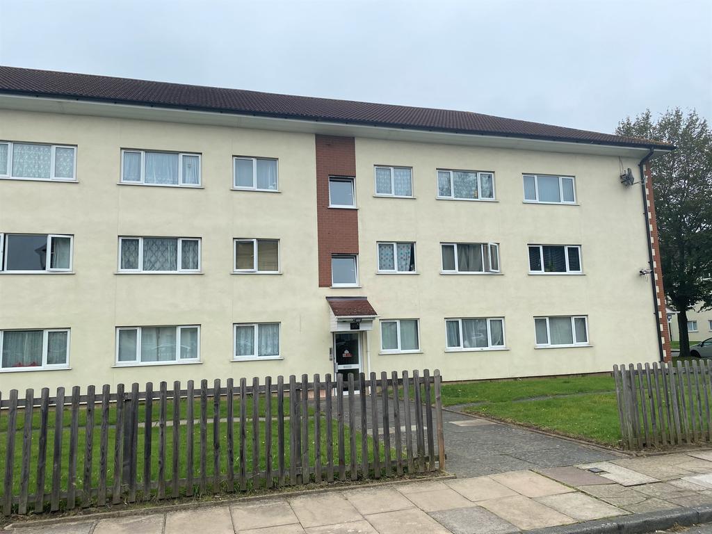 Byron Way, Northolt UB5 2 bed ground floor flat £259,950