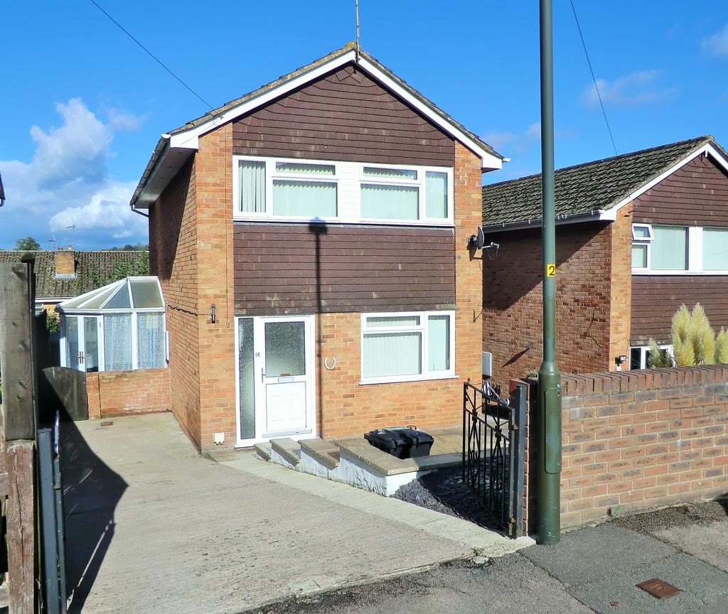 Deans Way Road, Mitcheldean GL17 3 bed detached house £900 pcm (£208 pw)