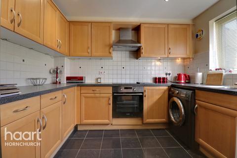12 Tindall Mews, Hornchurch, RM12 4WW