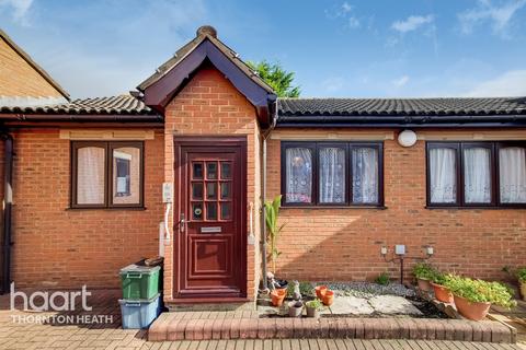 28 Bletchingley Close, Thornton Heath, CR7 7HT