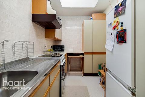 28 Bletchingley Close, Thornton Heath, CR7 7HT