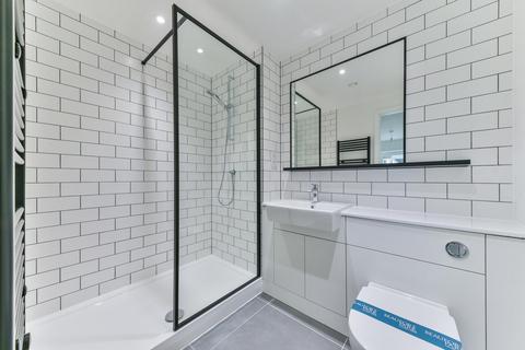 2 bedroom apartment to rent, Fermont House, Beaufort Sqaure, Colindale, NW9