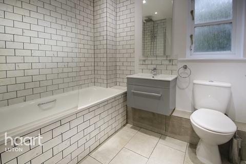 Flat 1, Great Downs, 2b Downs Road, Luton, LU1 1QD