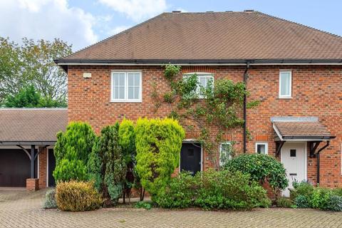 2 Summerfold, Rudgwick, Horsham, RH12 3BY