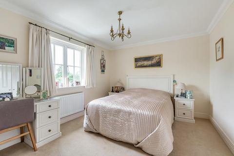 2 Summerfold, Rudgwick, Horsham, RH12 3BY