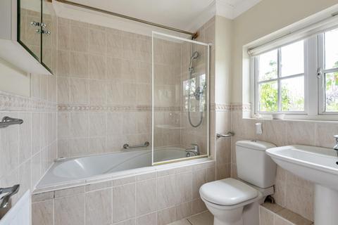 2 Summerfold, Rudgwick, Horsham, RH12 3BY