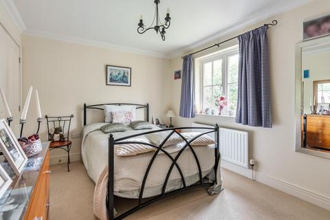 2 Summerfold, Rudgwick, Horsham, RH12 3BY