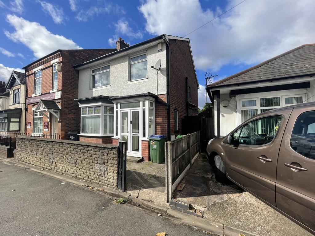 All Saints Way, West Bromwich, B71 3 bed semidetached house £159,000