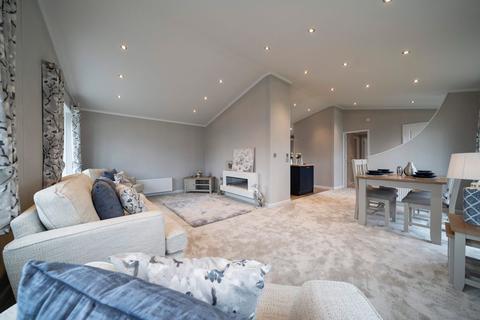 2 bedroom park home for sale - CHATSWORTH GOLD at THE GRANGE, Moorbarns Lane, Lutterworth LE17 4QJ