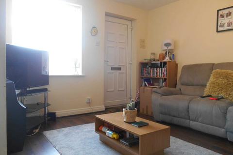 1 bedroom end of terrace house to rent, Tawny Close, Morley