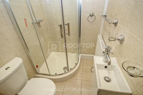 6 bedroom house to rent, Hessle Mount, Leeds LS6