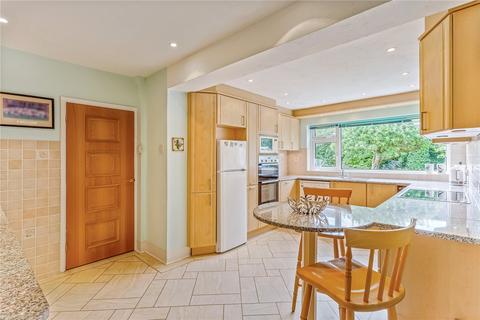 16 Seer Mead, Seer Green, Beaconsfield, HP9 2QL