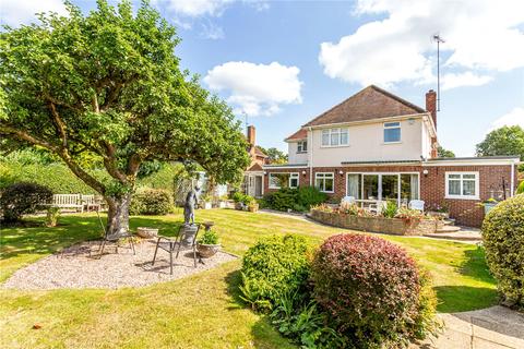 16 Seer Mead, Seer Green, Beaconsfield, HP9 2QL