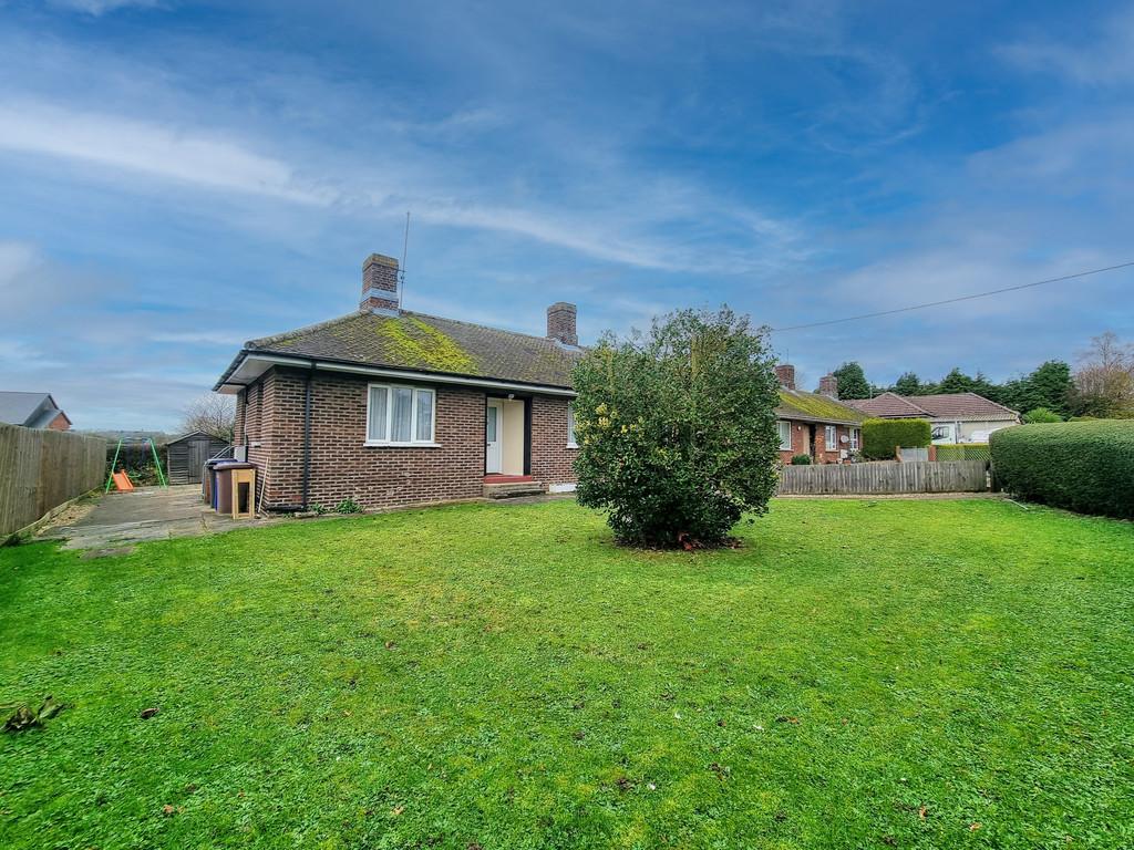 Mill Lane, Hundon 2 bed semidetached bungalow £240,000