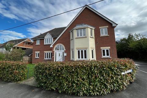 2 bedroom apartment to rent, Whitebeam Close, Basingstoke RG22