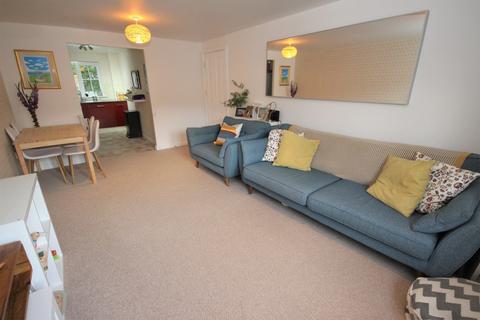 8 Marle Close, Pentwyn, Cardiff, CF23 7EP