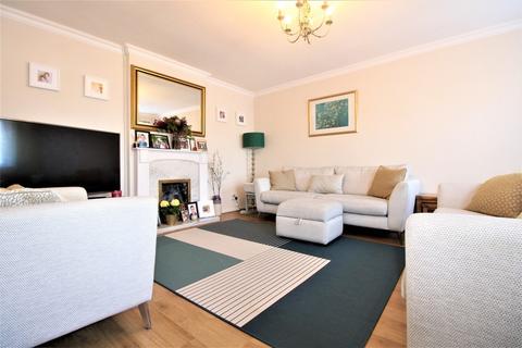 4 bedroom terraced house to rent, Shillitoe Avenue, Potters Bar EN6