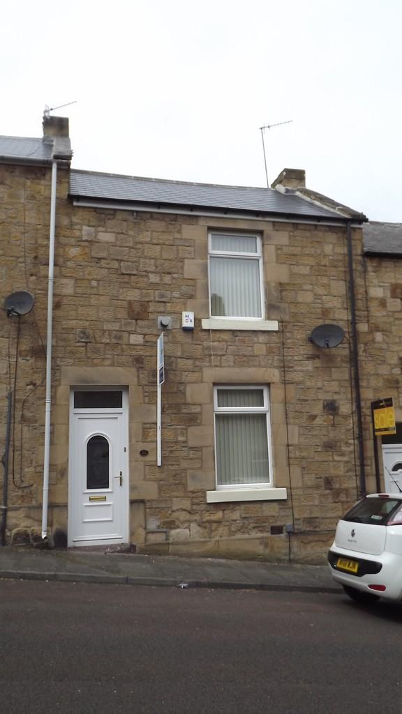 Theresa Street, BlaydononTyne 2 bed terraced house £595 pcm (£137 pw)
