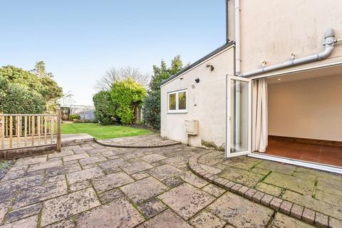 17 Bognor Road, Chichester, PO19 7TF