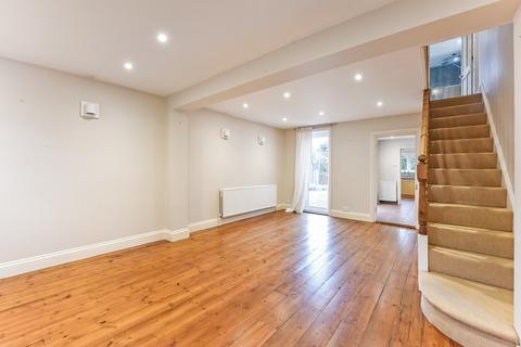17 Bognor Road, Chichester, PO19 7TF