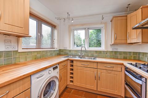 17 Bognor Road, Chichester, PO19 7TF