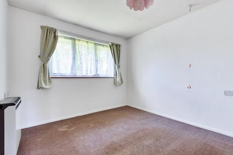1 bedroom maisonette for sale - Staines,  Surrey,  TW18