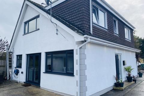 28 Furzeland Drive, Neath, SA10 7UF