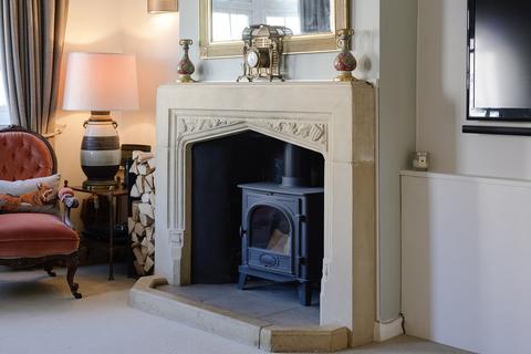 34 Weston Road, Thames Ditton, KT7 0HN