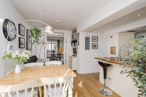 34 Weston Road, Thames Ditton, KT7 0HN