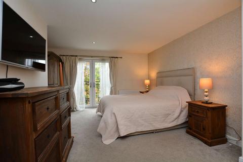 21 Meadowgate Drive, Lofthouse, Wakefield, WF3 3SR