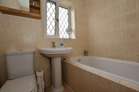 21 Meadowgate Drive, Lofthouse, Wakefield, WF3 3SR