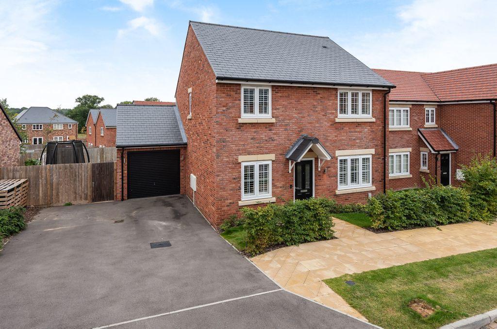 Oakfield Lane, Ashford Hill... 4 bed detached house £575,000